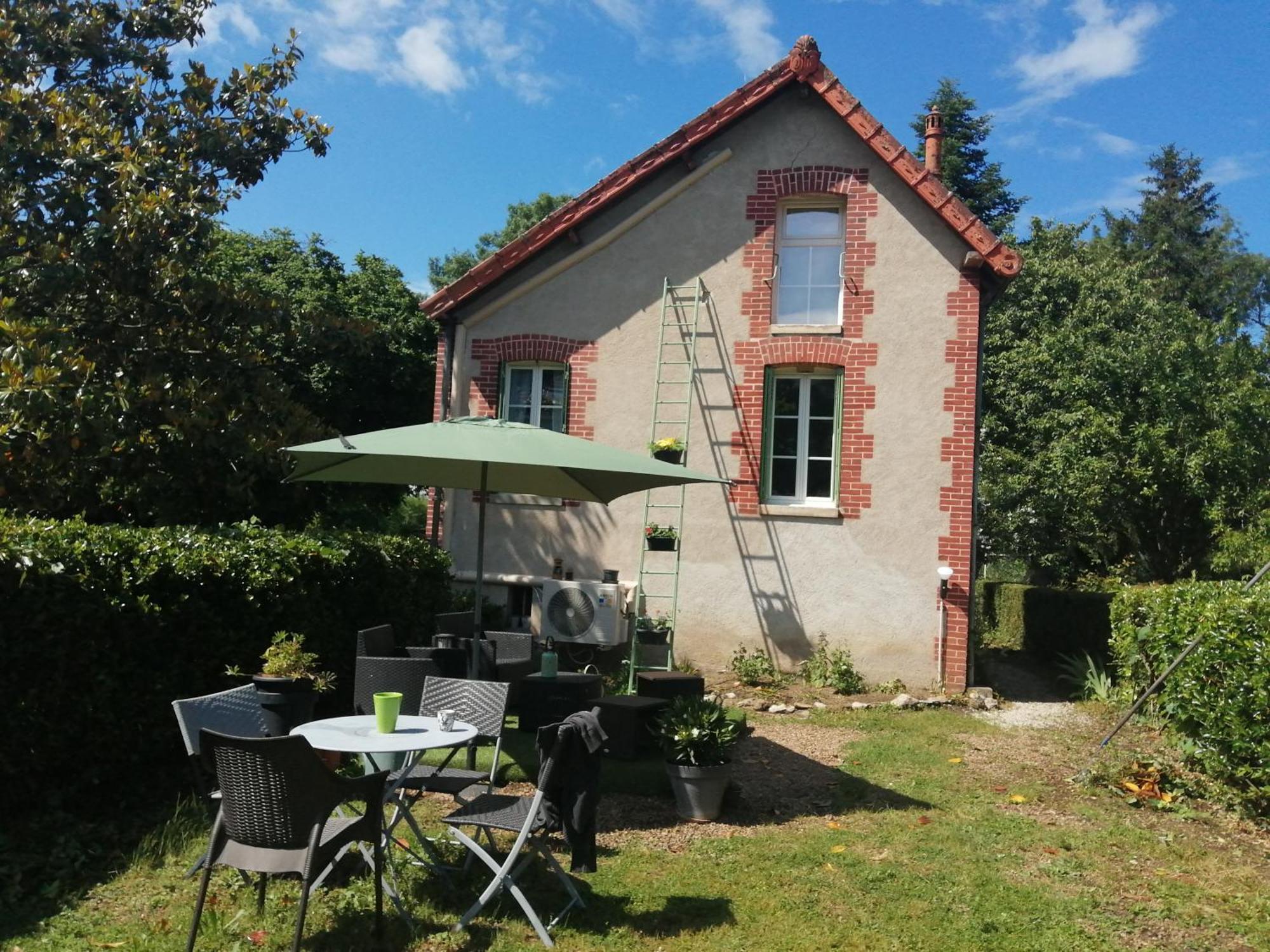 Maison " Bouton D'Or" Au Bord De L'Eau, A 10 Mn De Tours , Meuble Classe Une Etoile Saint-Avertin Exterior photo